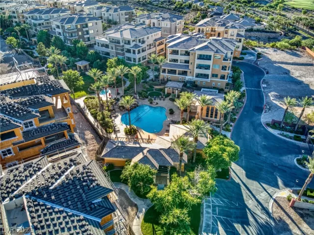 MLS: 2306297 Condo For Sale