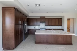 Photo #6: 2306297 Listing