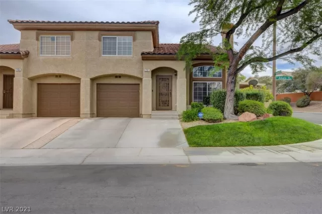 MLS: 2306338 Condo For Sale