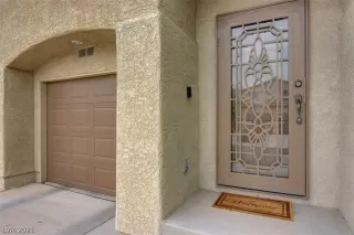 Photo #4: 2306338 Listing
