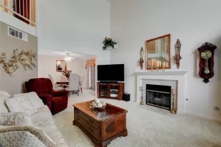 Photo #5: 2306338 Listing