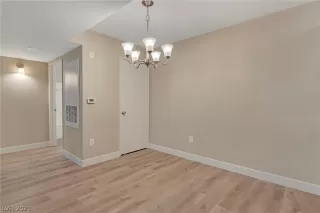 Photo #4: 2306346 Listing