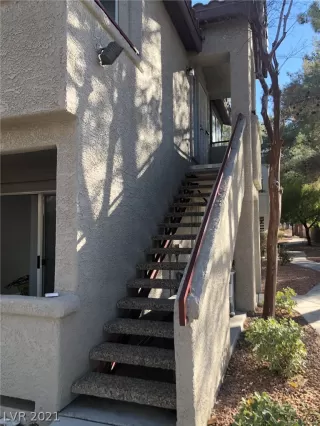 Photo #1: 2306419 Listing 