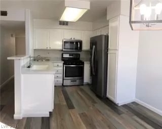 Photo #4: 2306419 Listing 