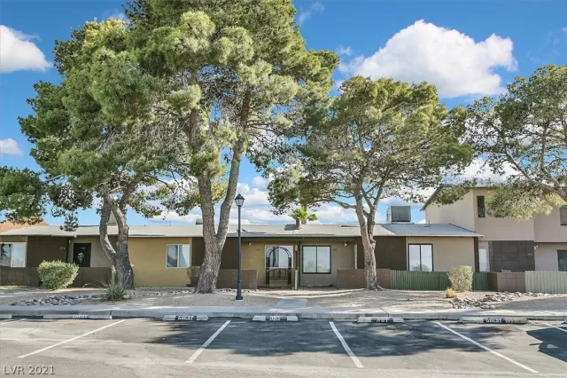 MLS: 2306432 Condo For Sale