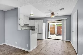 Photo #6: 2306432 Listing 