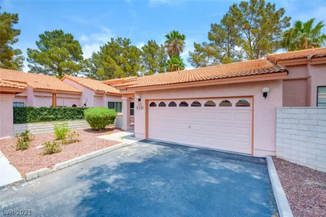 MLS: 2306434 Condo For Sale