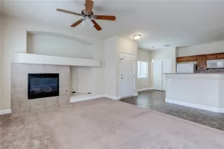 Photo #6: 2306437 Listing