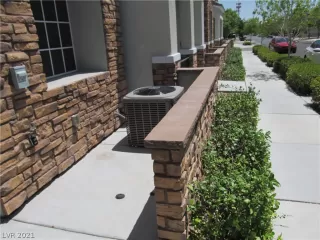 Photo #1: 2306466 Listing 