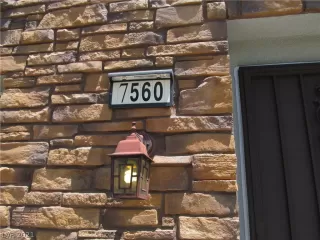 Photo #2: 2306466 Listing 