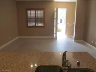 Photo #4: 2306466 Listing 