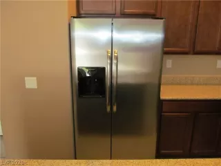 Photo #6: 2306466 Listing 