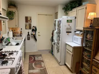 Photo #4: 2306506 Listing 