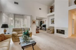 Photo #6: 2306534 Listing 