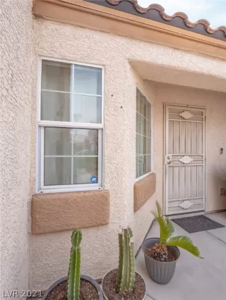 Photo #3: 2306545 Listing