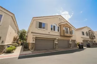 Photo #2: 2306596 Listing