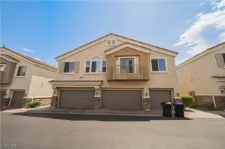 Photo #3: 2306596 Listing