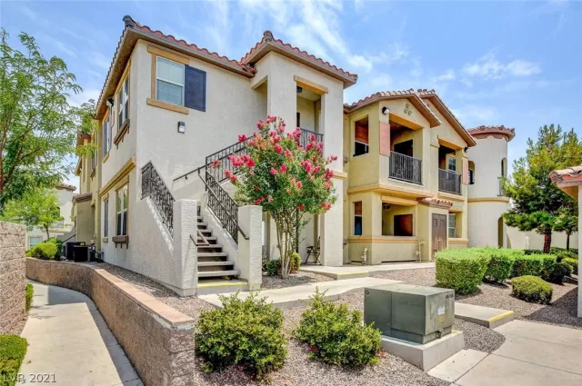 MLS: 2306601 Condo For Sale