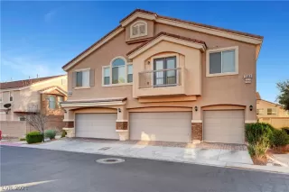 Photo #1: 2306641 Listing