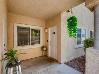 Photo #1: 2306664 Listing