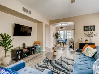 Photo #2: 2306664 Listing