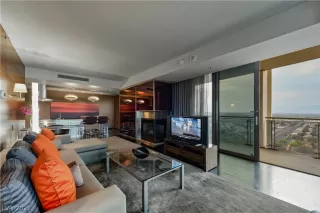 Photo #2: 2306679 Listing