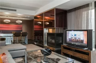 Photo #5: 2306679 Listing