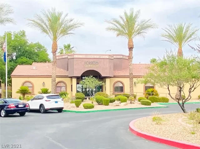 MLS: 2306716 Condo For Sale