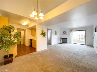 Photo #2: 2306716 Listing 