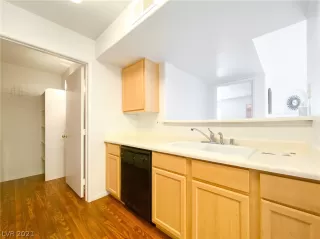 Photo #6: 2306716 Listing 