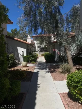 Photo #3: 2306788 Listing