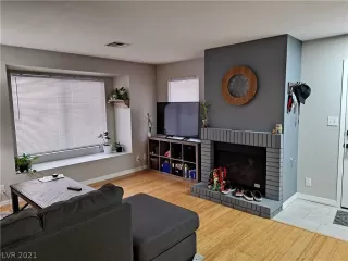 Photo #5: 2306788 Listing