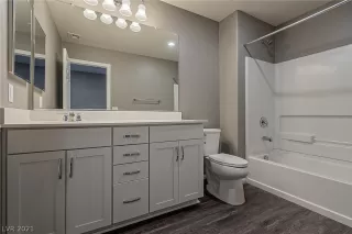 Photo #3: 2306845 Listing 