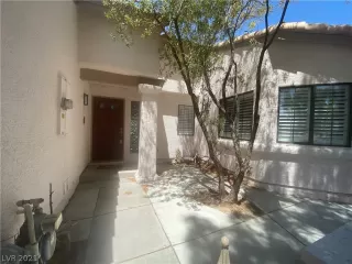 Photo #1: 2306868 Listing