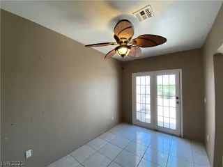 Photo #4: 2306868 Listing