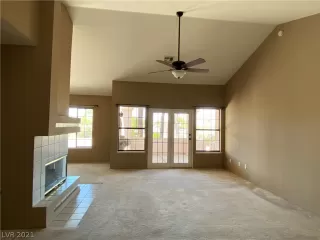 Photo #6: 2306868 Listing