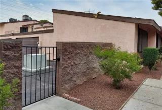 Photo #2: 2306897 Listing 