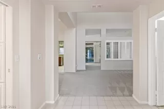 Photo #4: 2306905 Listing 