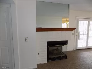 Photo #2: 2306925 Listing 