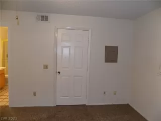 Photo #5: 2306925 Listing 