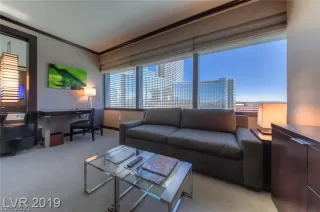 Photo #4: 2306943 Listing 