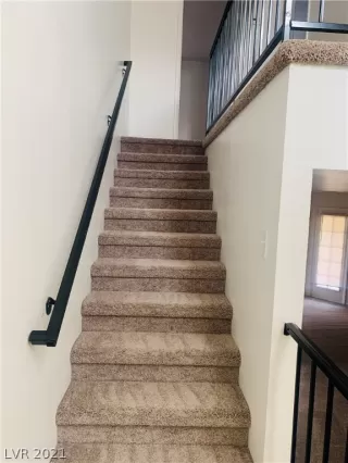 Photo #5: 2306964 Listing 