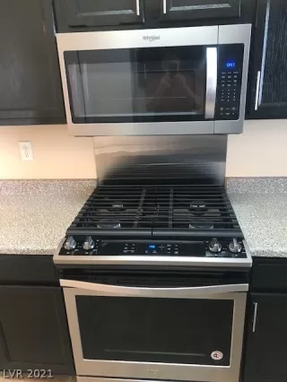 Photo #3: 2306990 Listing 