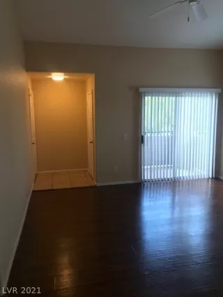 Photo #6: 2306990 Listing 