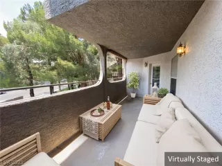 Photo #4: 2307014 Listing