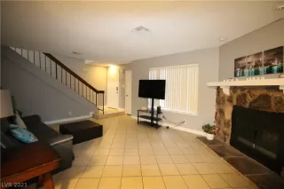 Photo #5: 2307020 Listing