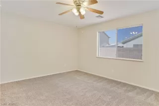 Photo #4: 2307022 Listing 