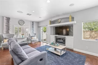 Photo #6: 2307035 Listing