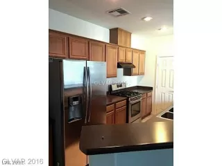 Photo #5: 2307092 Listing 