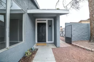 Photo #3: 2307131 Listing